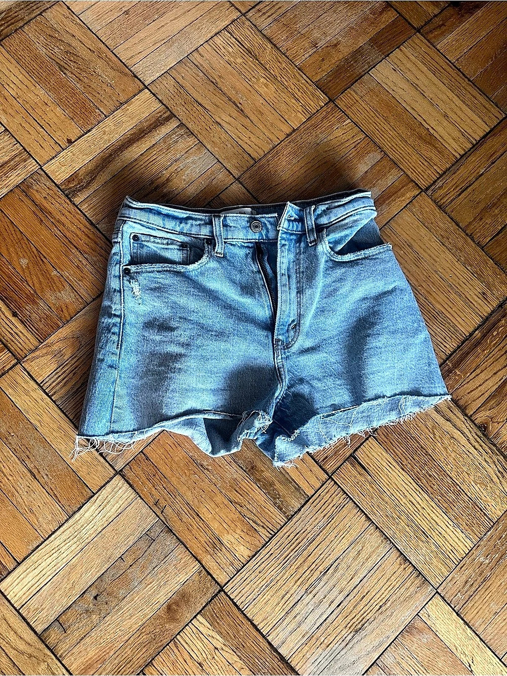 Abercrombie & Fitch Curve Love The Mom Short High Rise Jean Shorts Size 26